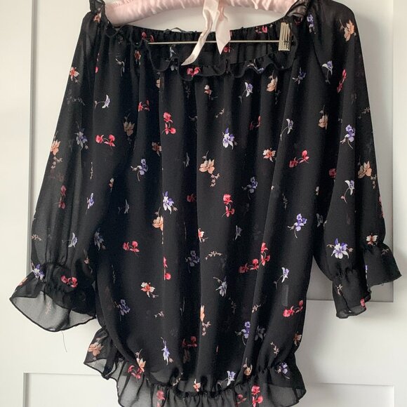 Black & Floral Boho Top - Picture 1 of 4